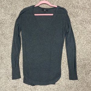 Wassimo charcoal v neck lightweight sweater